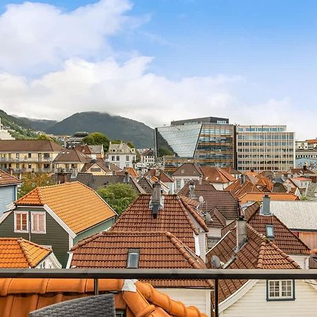 Dinbnb Apartments I Historical Two-Floor Apartment With Rooftop Panorama I 1645 Heritage 베르겐 외부 사진